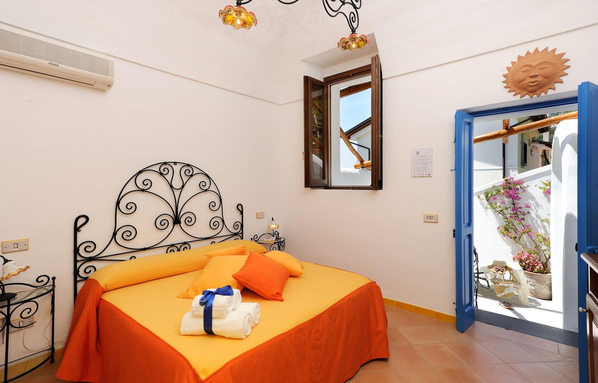 Willa La Casa Del Melograno Furore Zewnętrze zdjęcie
